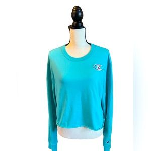 EUC Champion Cropped Shirt Size L